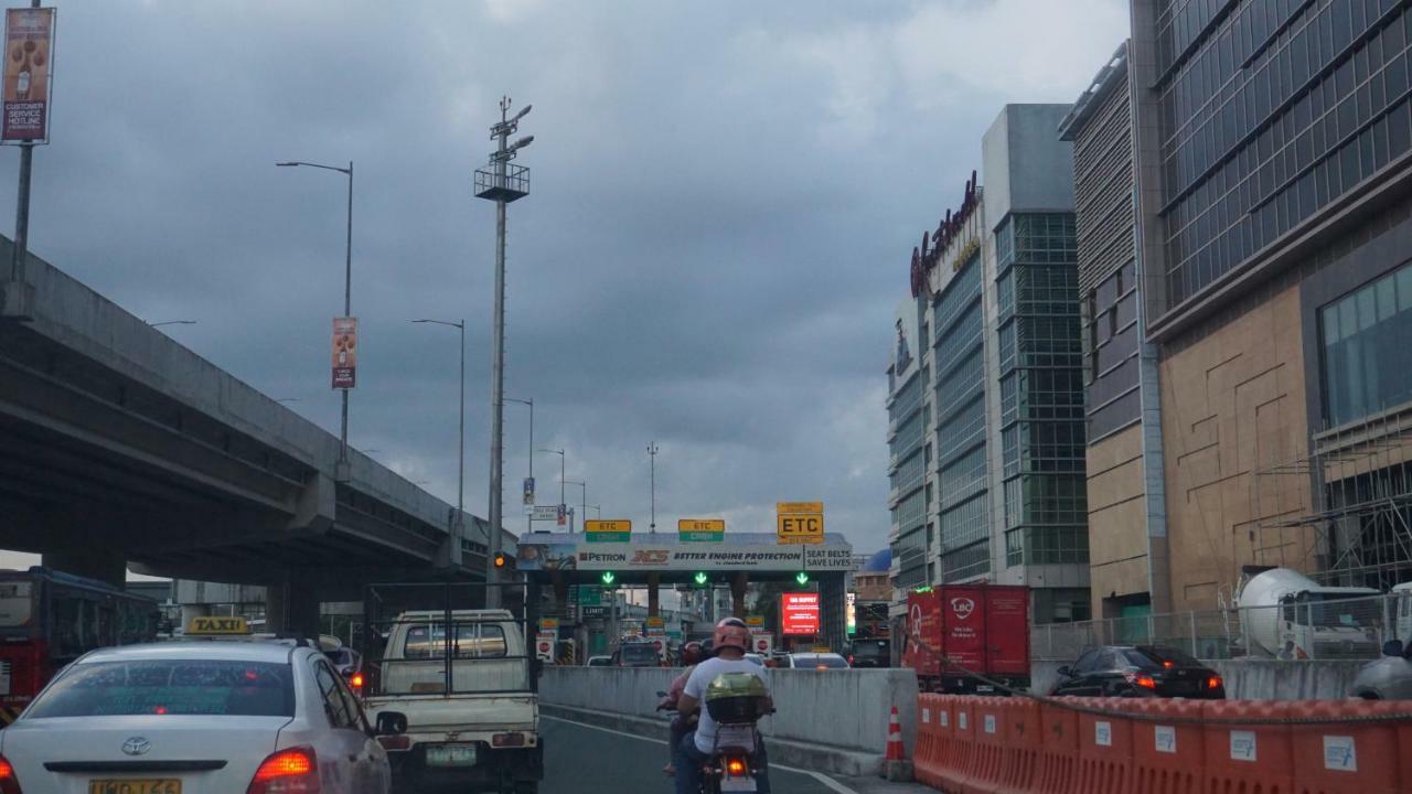 Palm Tree Condos Across Naia3 By Beth Manila Ngoại thất bức ảnh