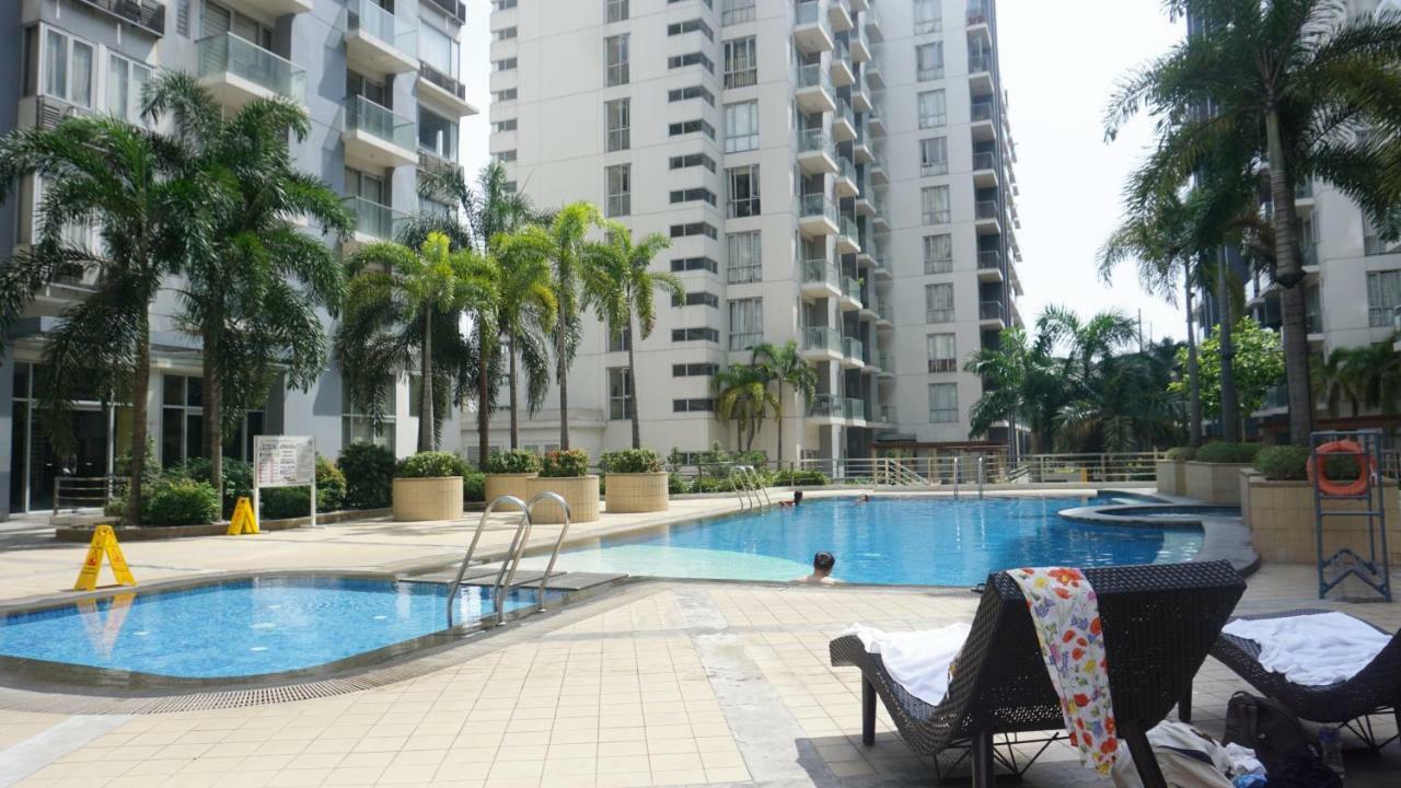 Palm Tree Condos Across Naia3 By Beth Manila Ngoại thất bức ảnh